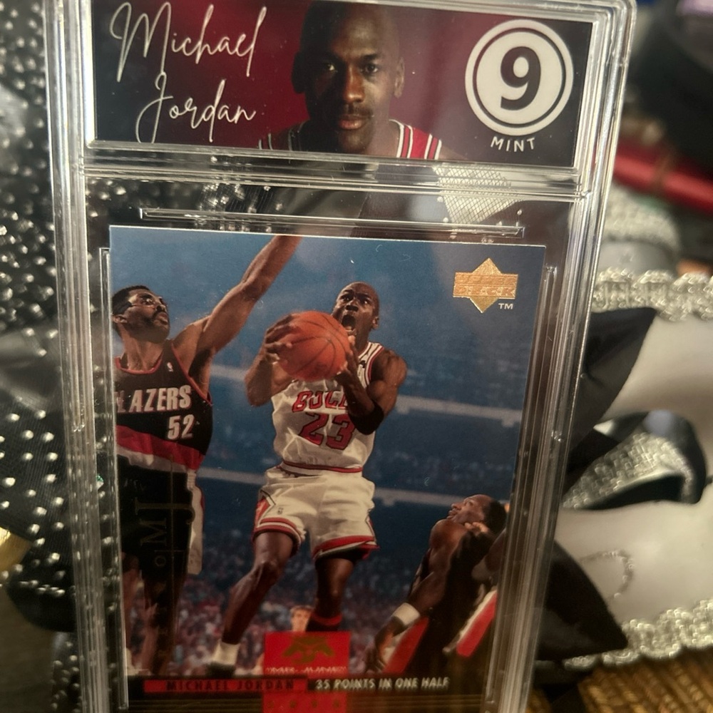 Michael Jordan Basketball Trading Card - Black and White Mint 9